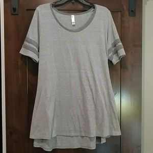 Large LuLaRoe Perfect T gray